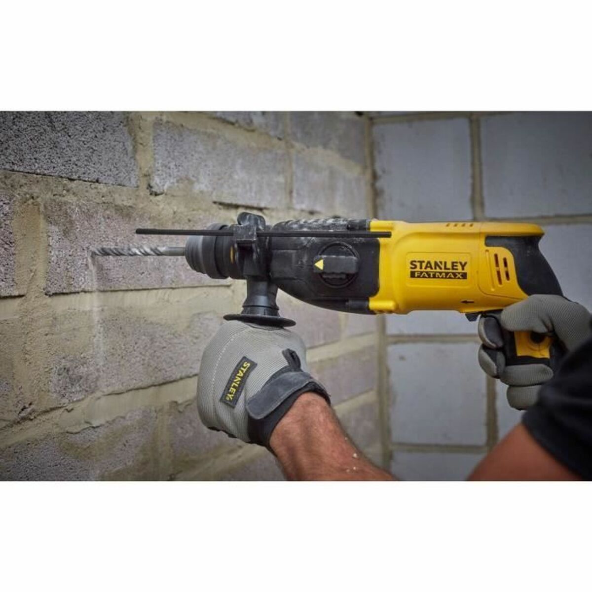 Perforacijsko kladivo Stanley 800 W